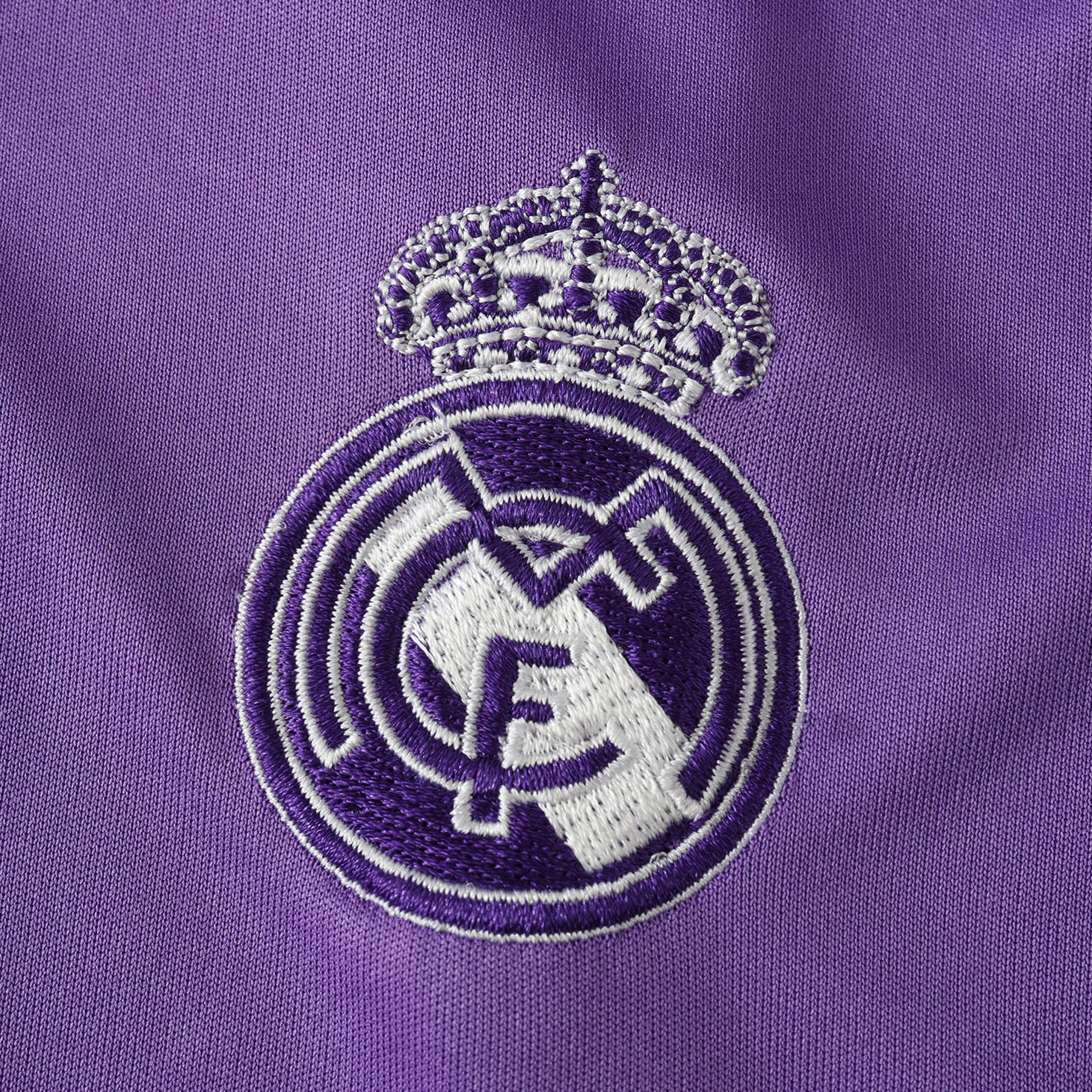 Conjunto Infantil Retrô Real Madrid II 16/17