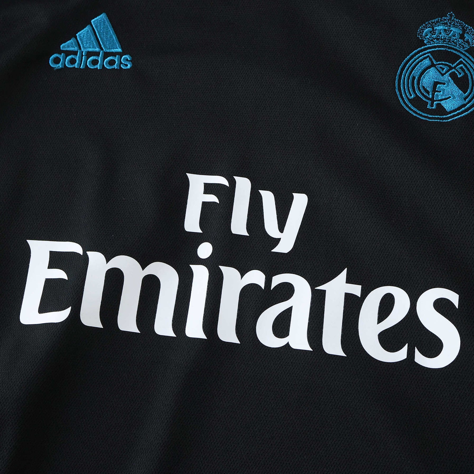 Conjunto Infantil Retrô Real Madrid II 17/18