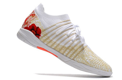 Chuteira Futsal Puma Future Z 1.3 IC Branca e Rosa "Liberty"