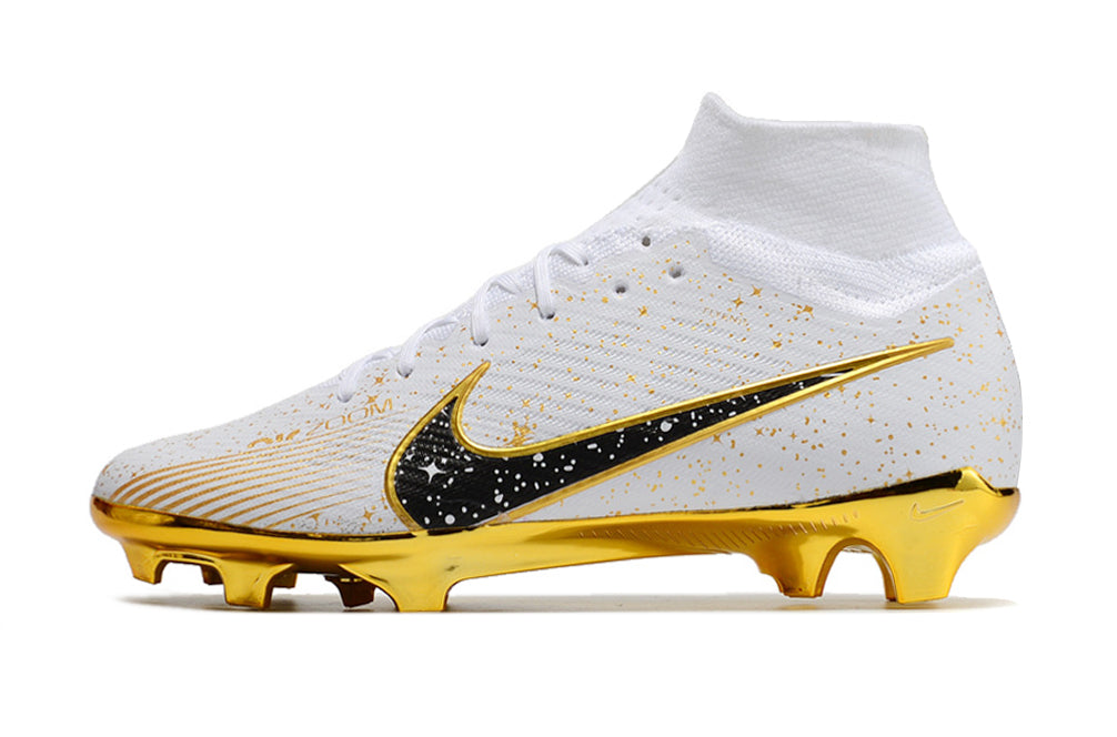 Chuteira Campo Nike Air Zoom Mercurial Superfly 9 Elite FG Branca, Preta e Dourada