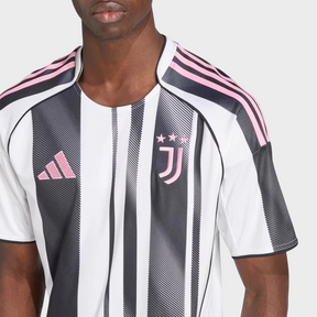 Camisa Juventus I 25/26 - Torcedor Adidas Masculina - Branca e Preta