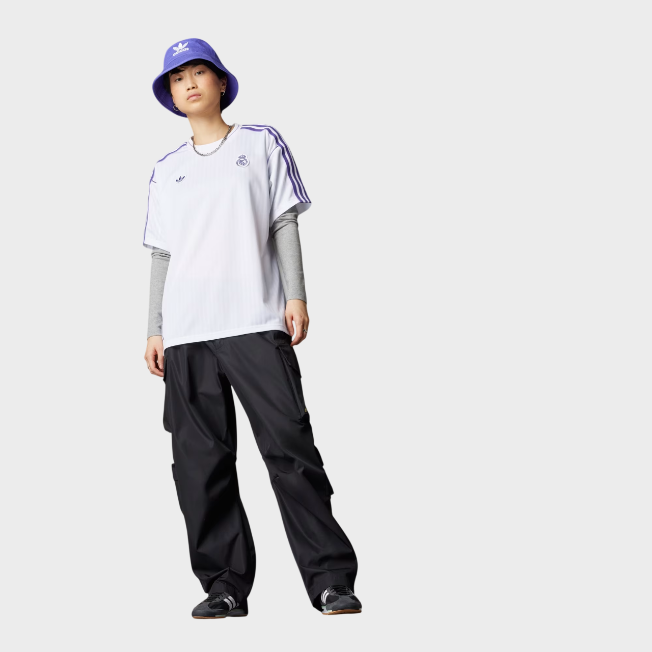 Camisa Real Madrid Terrace Icons 25/26 - Adidas - Branca e Roxa