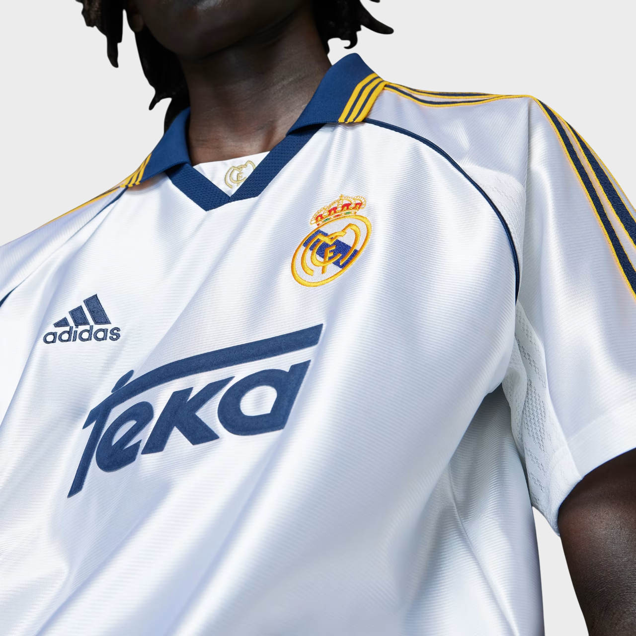 Camisa Real Madrid I 1999/2000 Adidas - Branca - Retrô