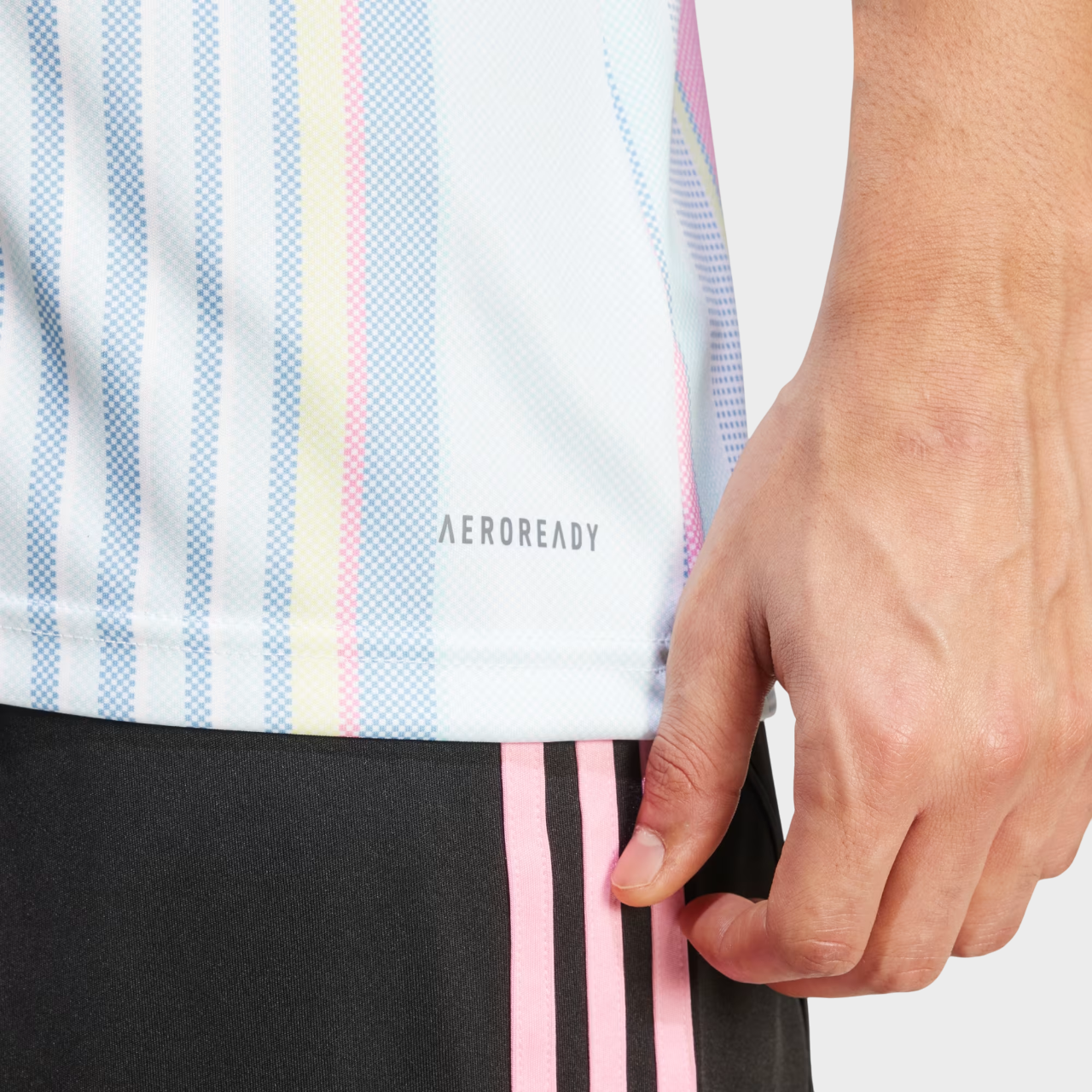 Camisa Juventus Pré-Jogo 25/26 Adidas - Branca